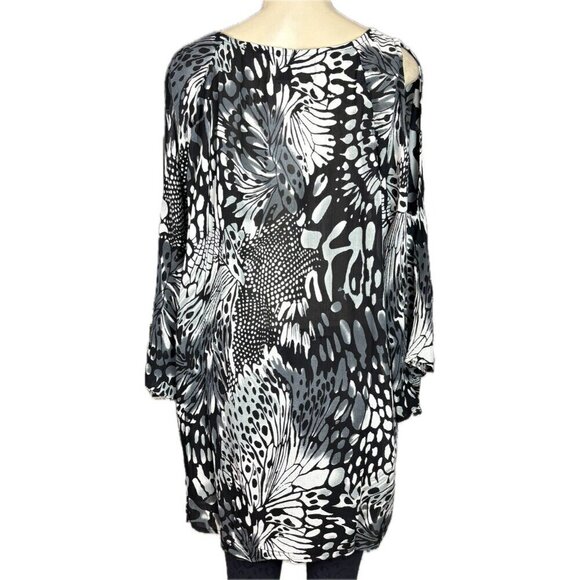 Roaman's + 18W Black-White Floral Button Down Cold Shoulder 3/4 Sleeve Shirt - Picture 4 of 6